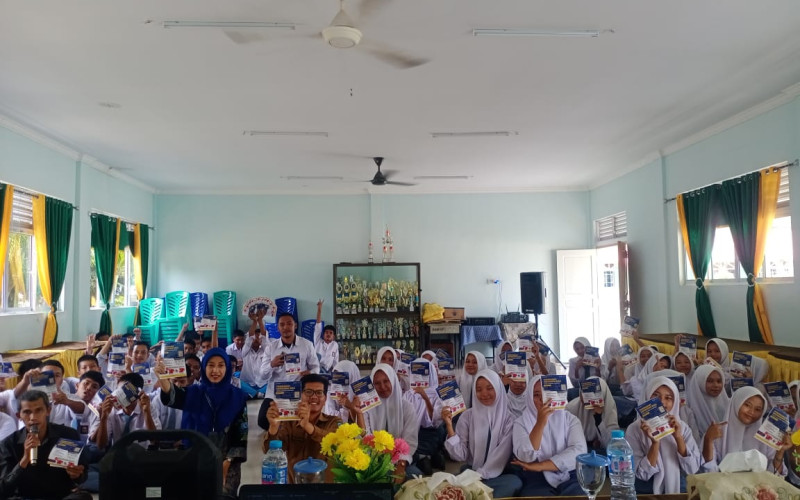 Efek Begadang: Kurang Tidur Bikin Lemas, Lapar, dan Berjerawat!